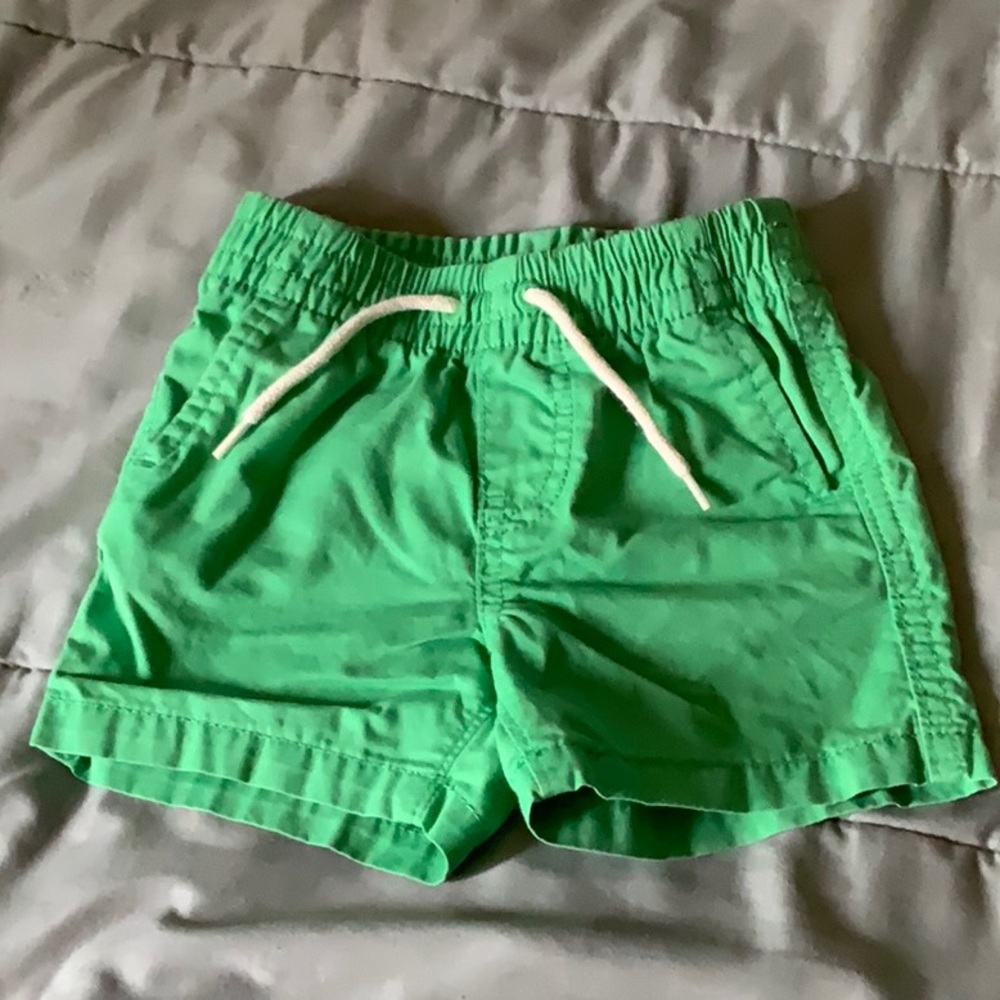 GAP shorts